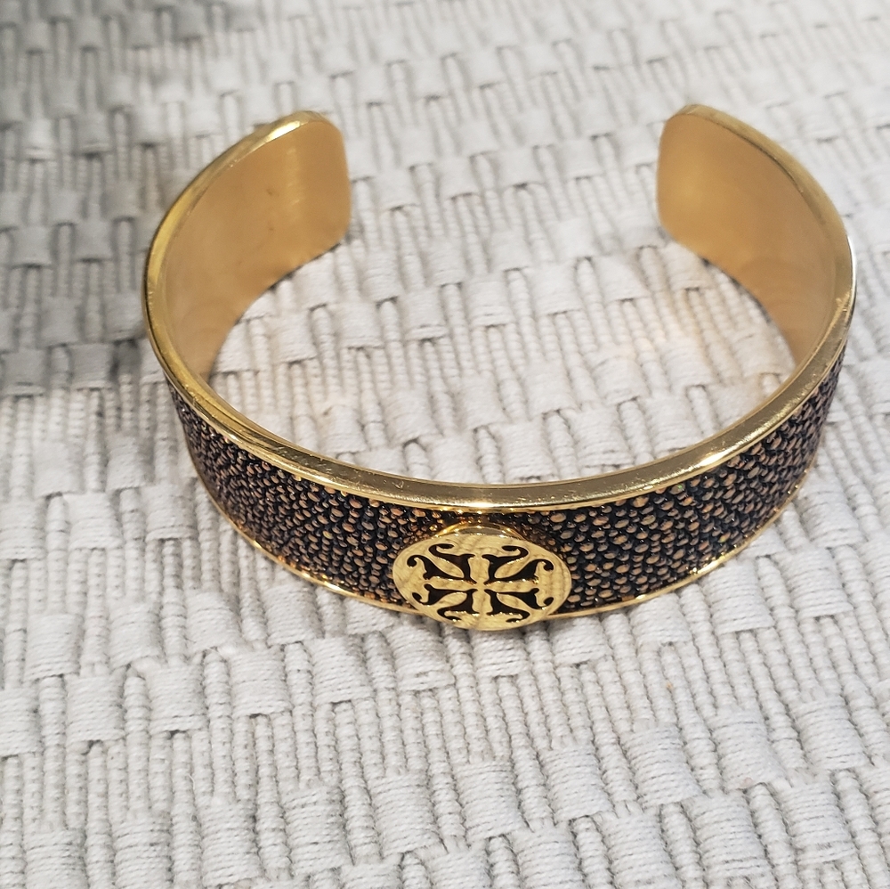 Rustic Cuff Daniele Stingray Cuff In Metallic Gold - image 4